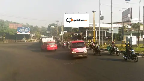 Billboard 5 × 10 m di Jl. Ring Road Barat (Perempatan Gamping), Yogyakarta, DI Yogyakarta