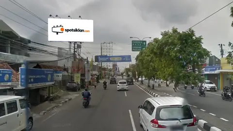 Billboard 5 × 10 m di Jl. Laksda Adisucipto, Sebelum Lampu Merah Maguwo, Sleman, DI Yogyakarta
