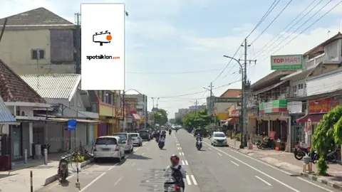Billboard 8 × 4 m di Jl. KH. Ahmad Dahlan (Depan PKU Yogyakarta), DI Yogyakarta