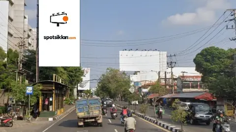 Billboard 10 × 5 m di Jl. Laksda Adisucipto (Gedung Wanitatama), Yogyakarta, DI Yogyakarta