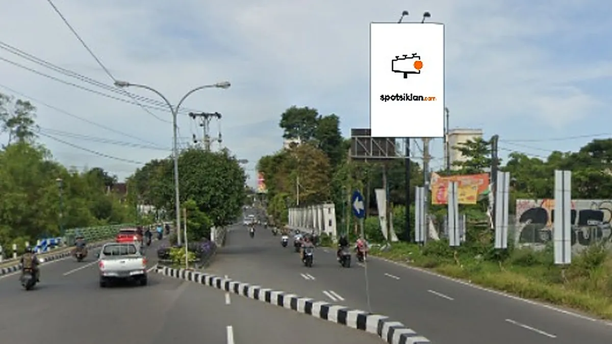 Baliho 6 × 4 m di Jl. Kusumanegara (Area Samping Gembiraloka Zoo), Yogyakarta, DI Yogyakarta